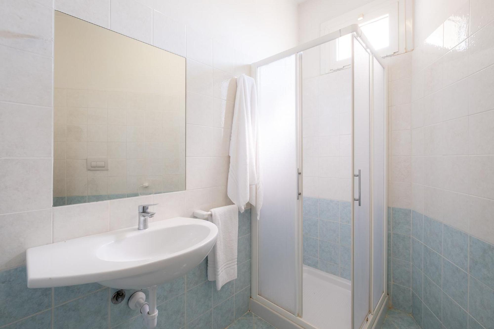 Hotel Crown Римини Экстерьер фото